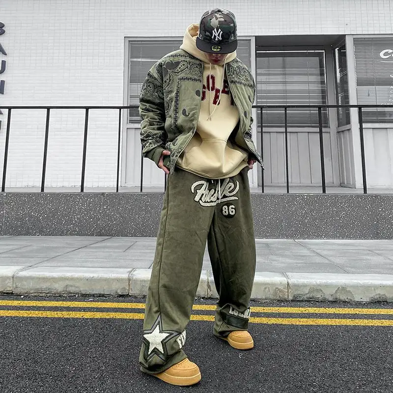 Asciugamani da strada pantaloni sportivi larghi ricamati versione coreana pantaloni Casual da coppia retrò Hip-hop alla moda da uomo e da donna