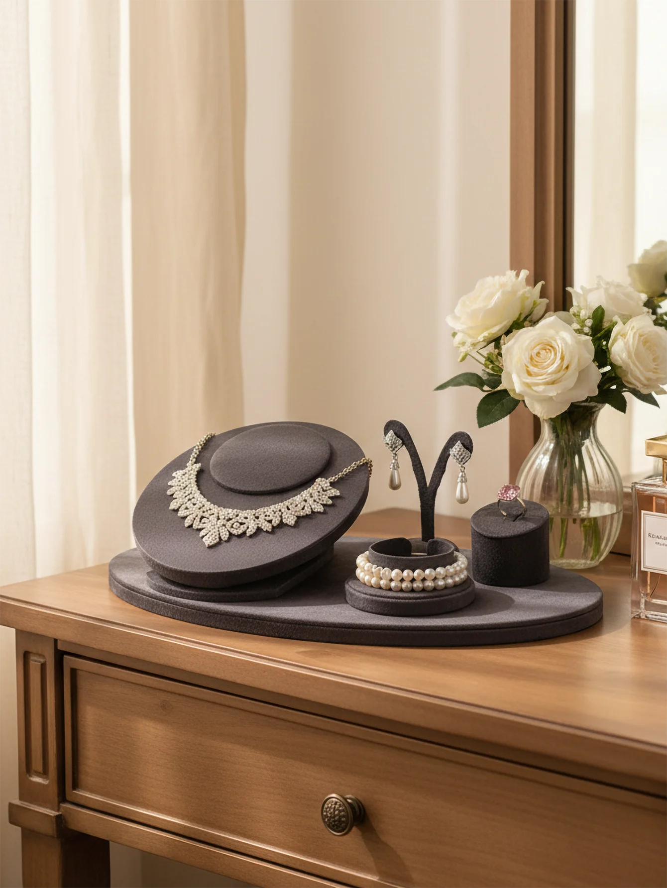Dark Gray Velvet Jewelry Display Set, Stackable Round Necklace & Ring Organizer Stands, Luxury Jewelry Showcase for Necklaces