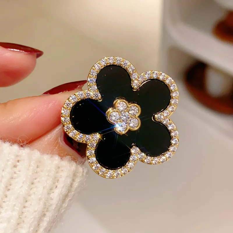 Black Flower Brooches For Women Gold Plated Party Jewelry Bijoux Femme Fashion Cloths Pin Dress Accessories
