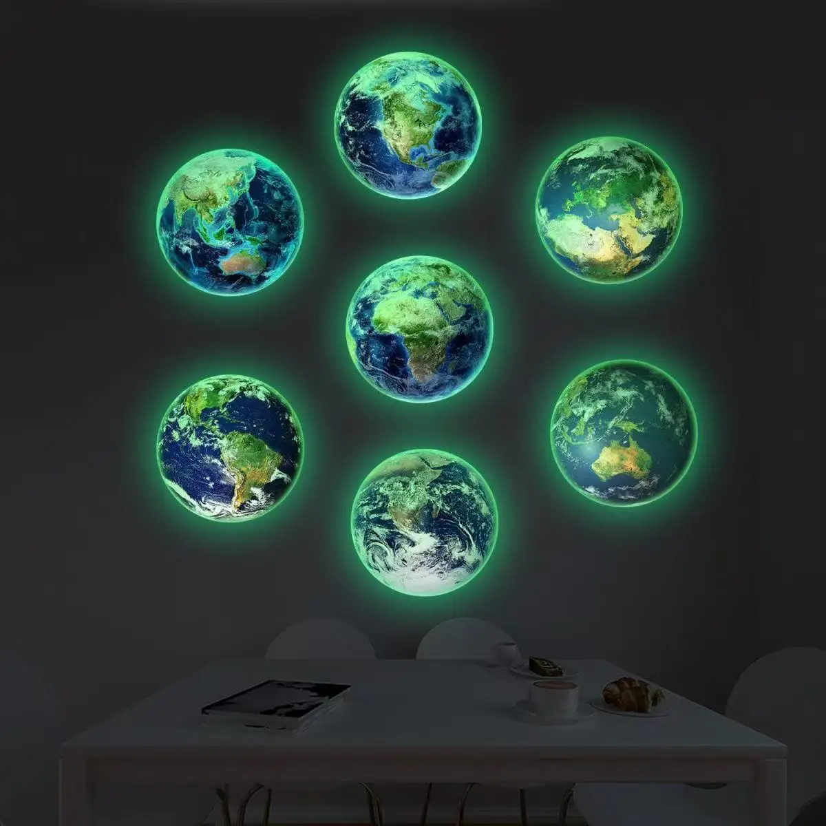 Green Luminous Earth 3D Wall Sticker For Kids Room Living Room Bedroom Decoration Wallpaper Glow In The Dark Home Decor Stickers