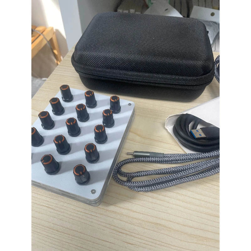 وحدة تحكم MIDI CC ذات 15 مقبضًا، حجم معلومات CC مخصص متوافق مع Cubase، Logic، FL Studio، Studio One، Sonar، Reaper