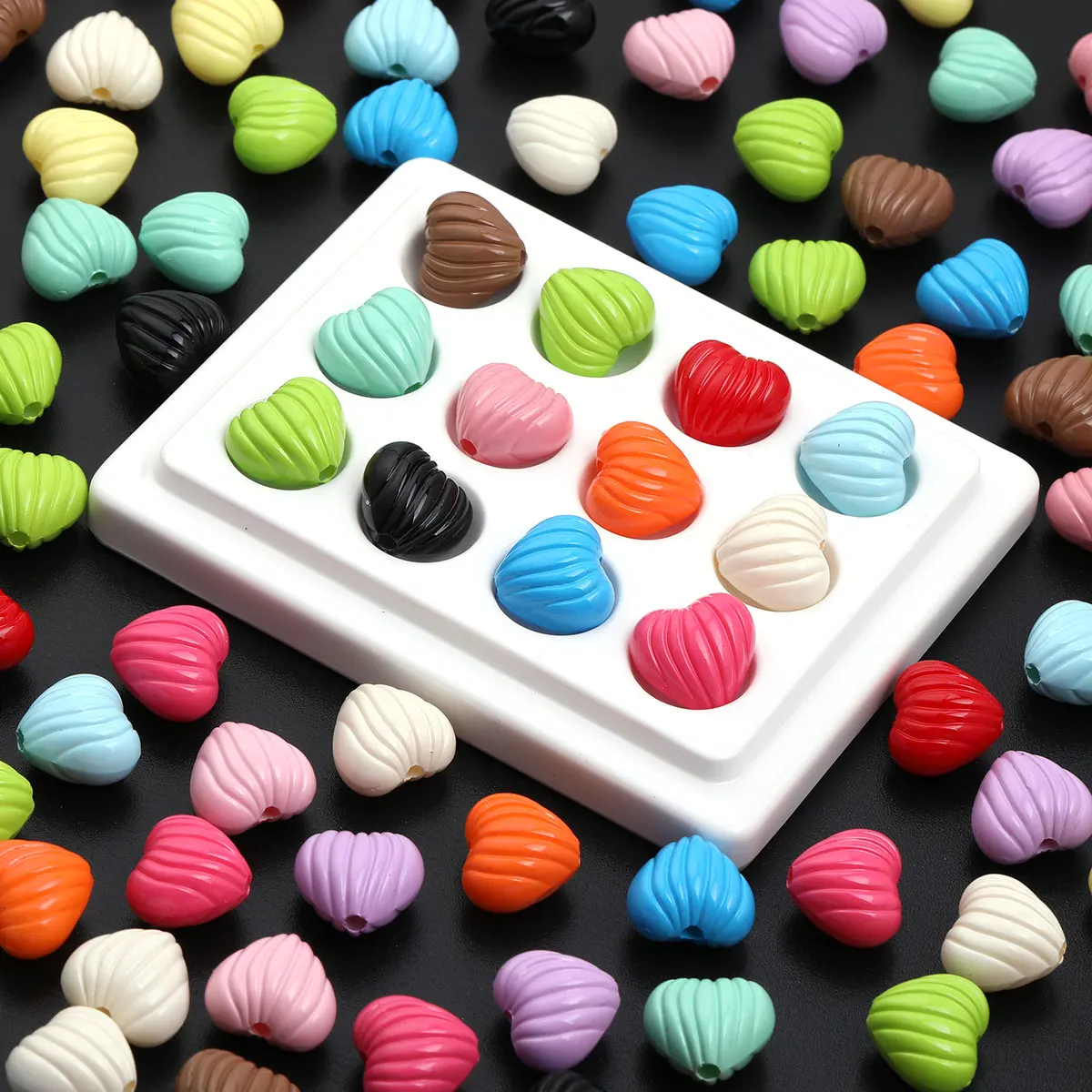

30pcs 14*16mm Vintage Heart Shape Beads, Vibrant Acrylic Heart Beads With Texture, Colorful Acrylic PI Tao beads, Unique Design