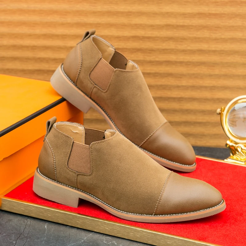 PU Splicing Suede Loafers for Daily Office Use Low Heels Comfortable and Fashionable Retro Pointed Formal Leather Shoes