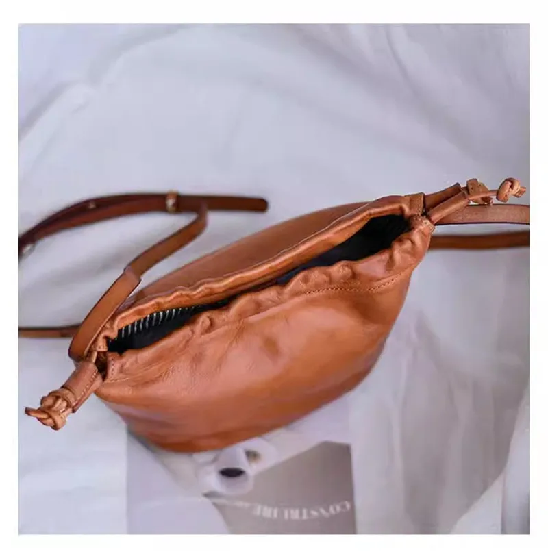 Weekend outdoor daily light designer handmade genuine leather women's crossbody bag simple vintage cow leather shoulder bag