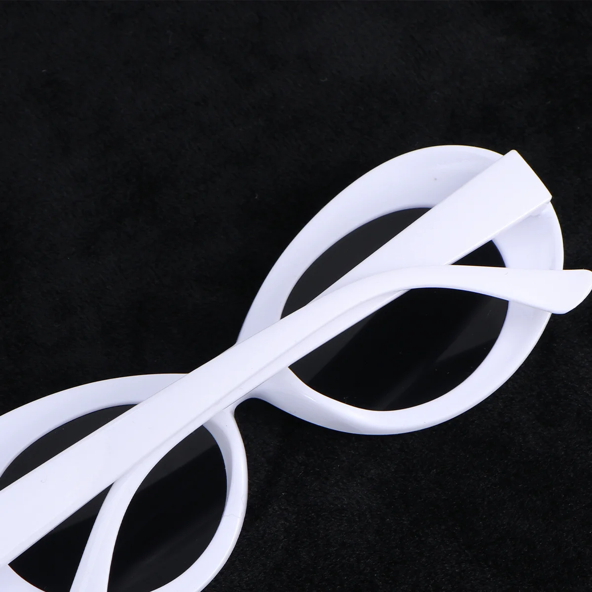 

Овальные солнцезащитные очки Totority в стиле ретро, белая оправа, новинка, вечерние очки для моделирования, аксессуары для наряда