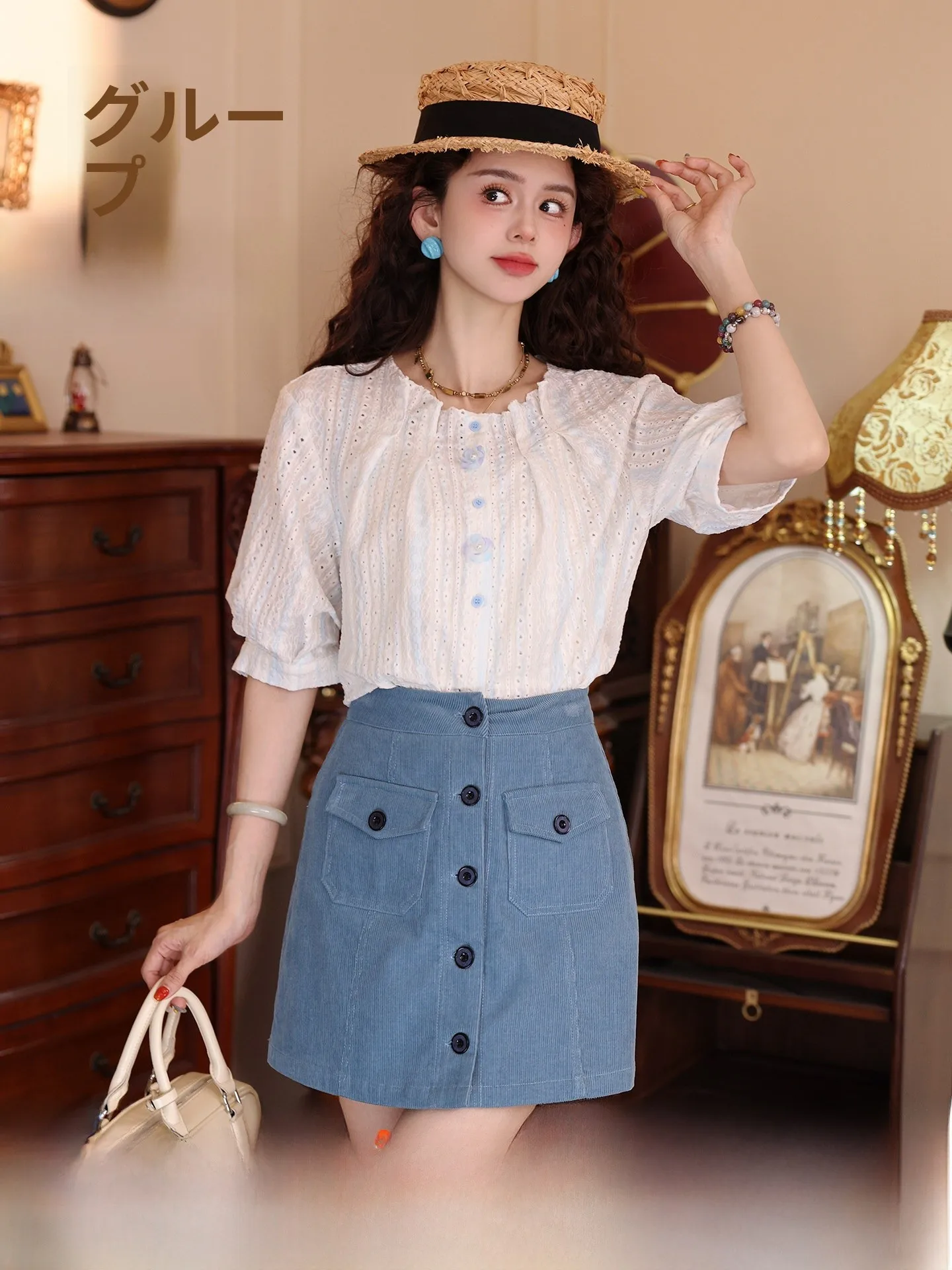 

Женская рубашка с коротким рукавом Blue Bell Flower, уникальный дизайн, градиентное окрашивание, эффект похудения, высококачественный полиэстер, рукава-фонарики