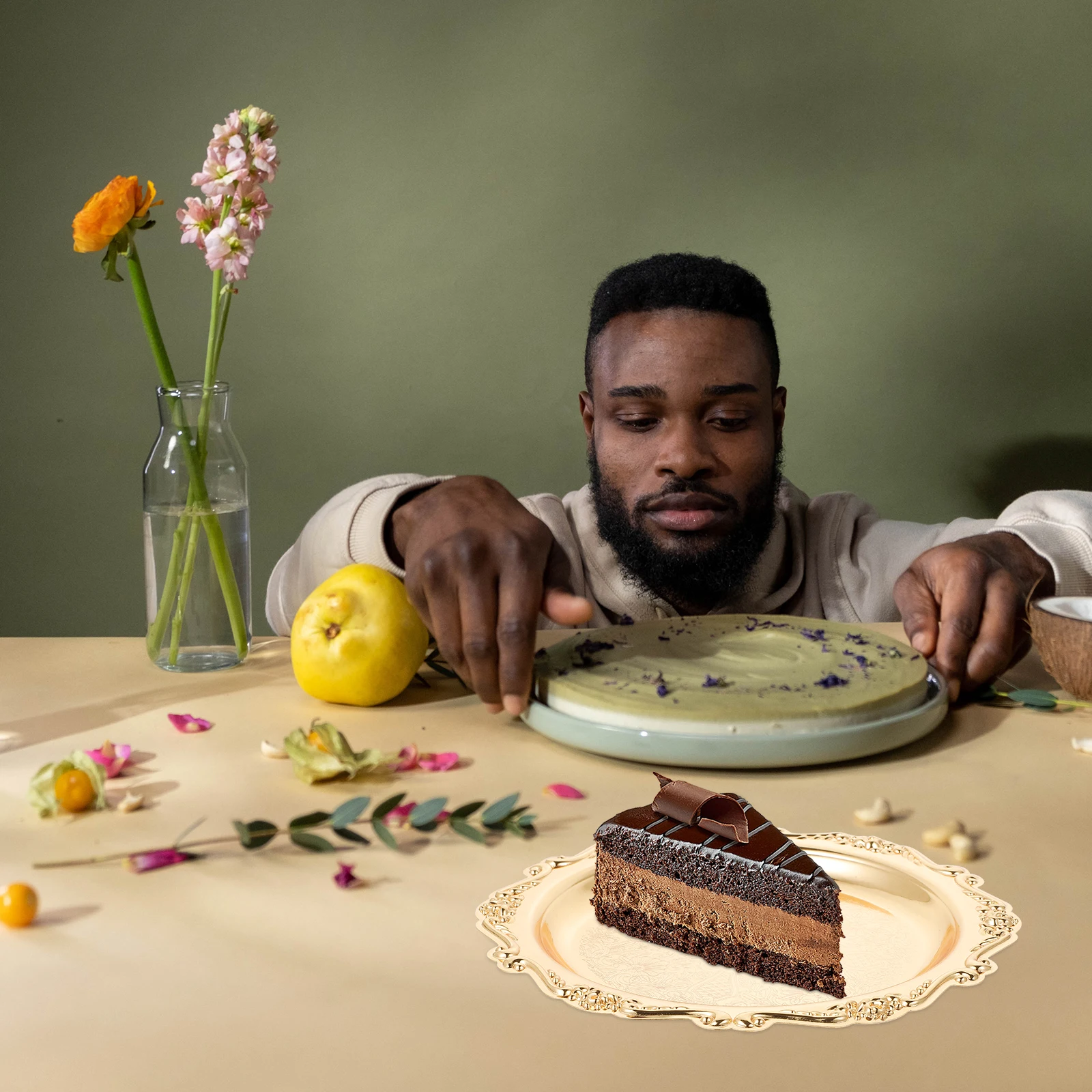 

Snack Plate Wrought Iron Dessert Serving Tray For Party Appetizer Fruit Jewelry Holder Serving Platter Kitchen Barware