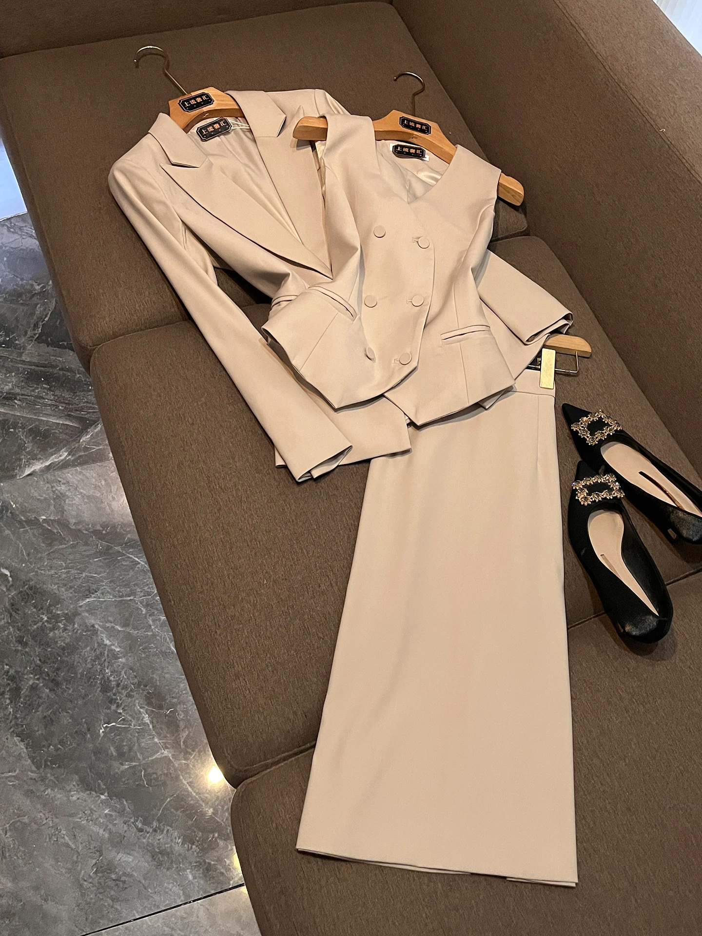

Spring 2026 Women's Career Suit Set High Waist Pant And Blouse Two Piece Set Elegant Professional Workwear Fashionable Outfit