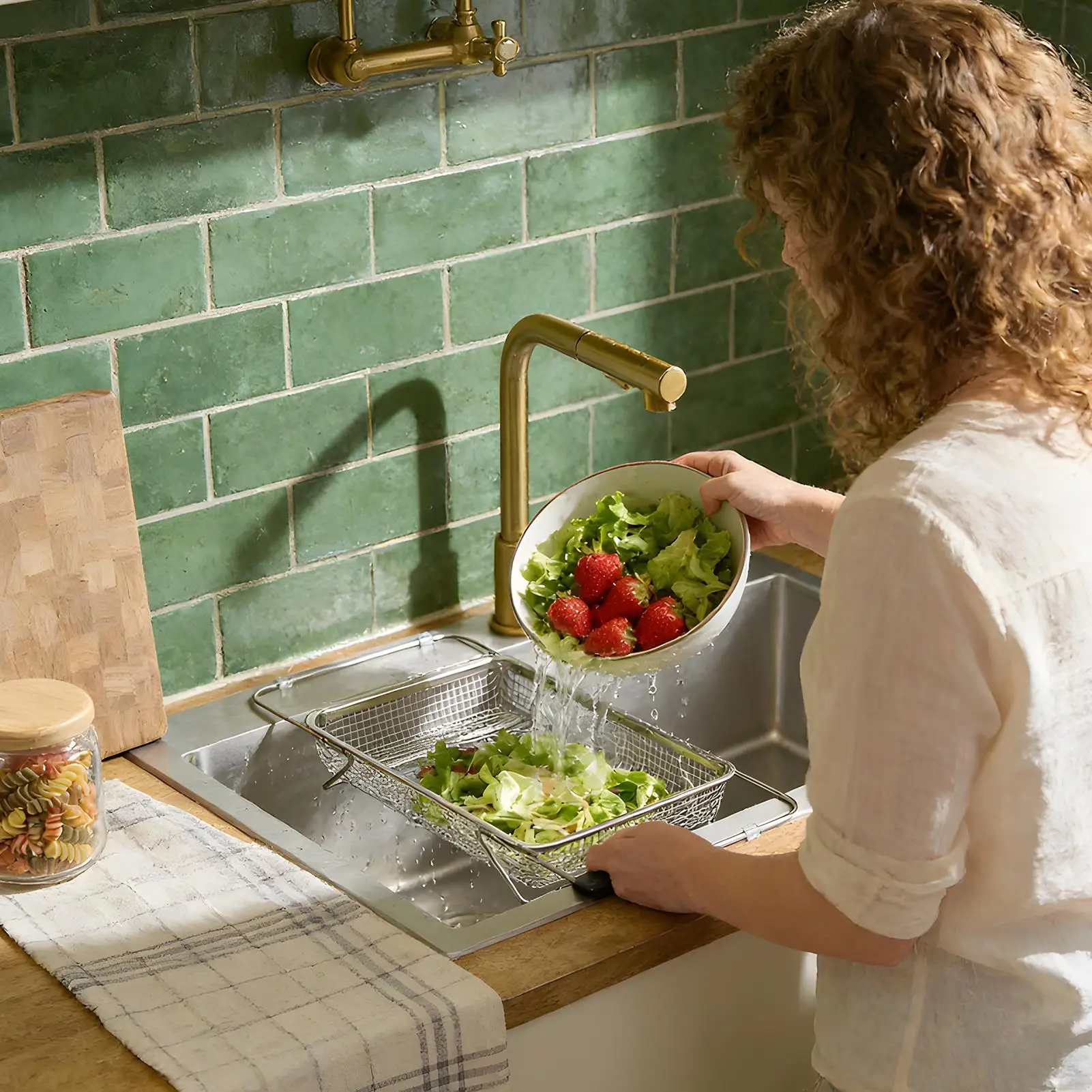 

Сушилка для кухонной мойки, выдвижная металлическая корзина для сушки с ножками, органайзер для раковины, сушилка для мисок, чашек, кружек, посуда