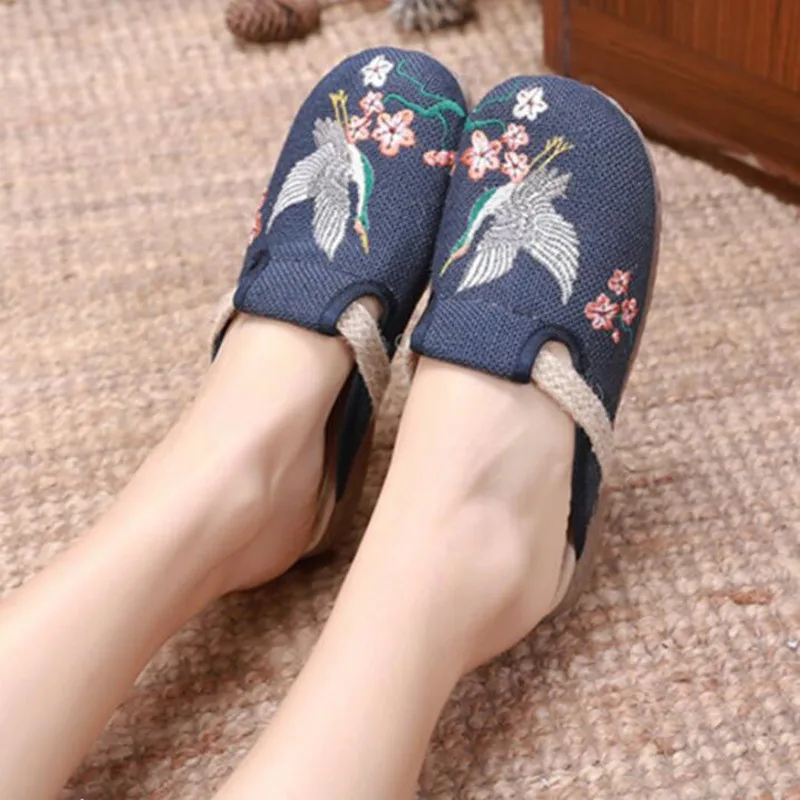 Ethnic Wide Toe Linen Slippers for Women Embroidered Vintage Casual Mules Ladies Trend Summer Slides Female Backless Sandals