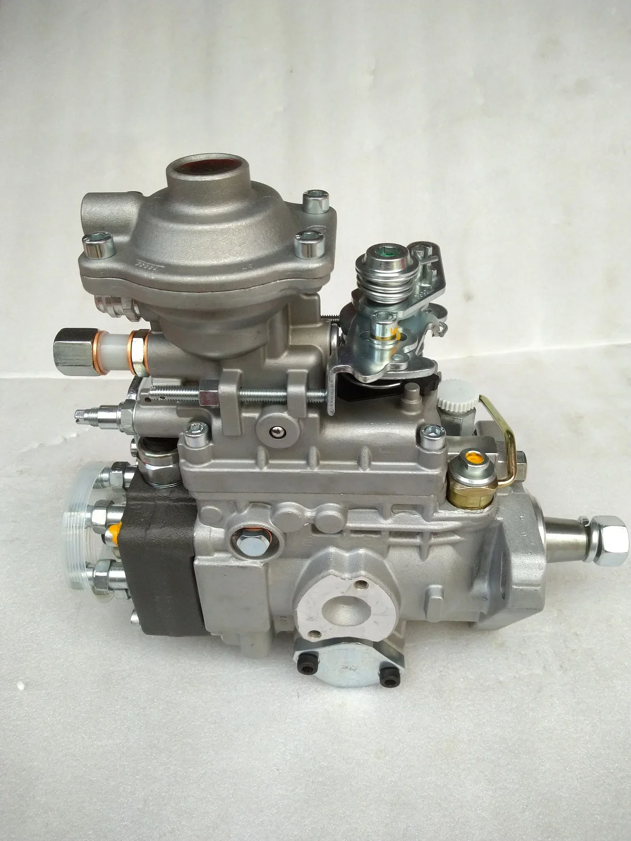 燃料ポンプ 0460426401 3960900 6BT5.9 エンジン VE6/6BTAA 5.9L ポンプ