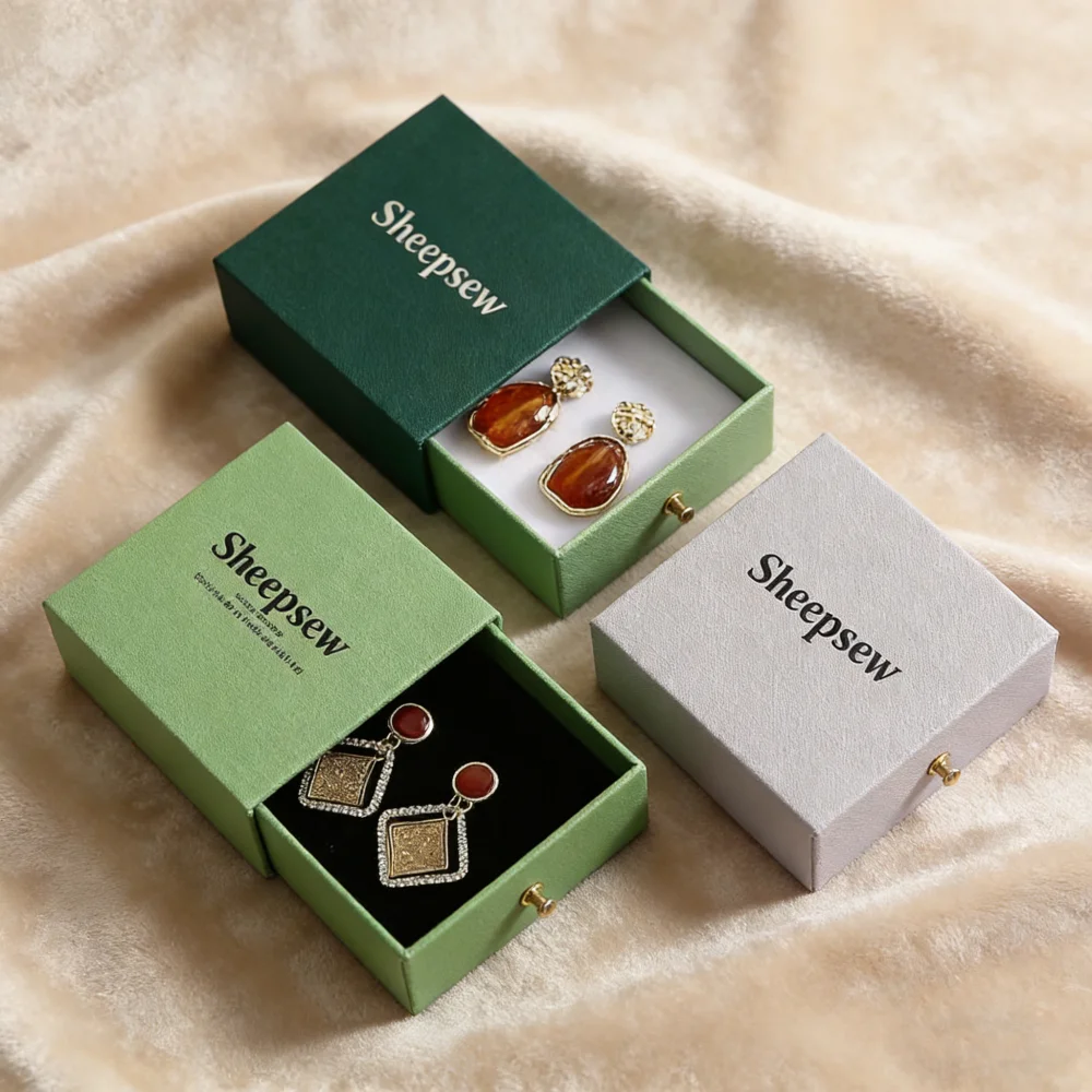 50 pieces gift box with rivets carton multicolor ring necklace box bracelet box jewelry box with sponge pad custom personalized