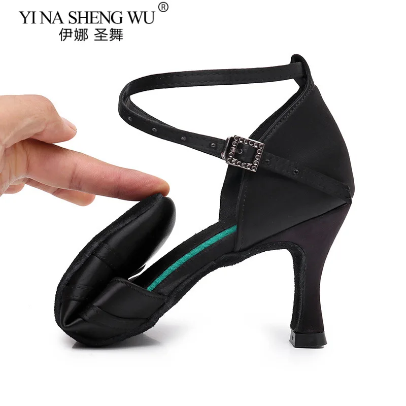 2026 femmes chaussures de danse pour filles dames chaussures de danse de salon latine noir Satin professionnel Salsa Tango talons hauts 5.5 cm/7.5 cm