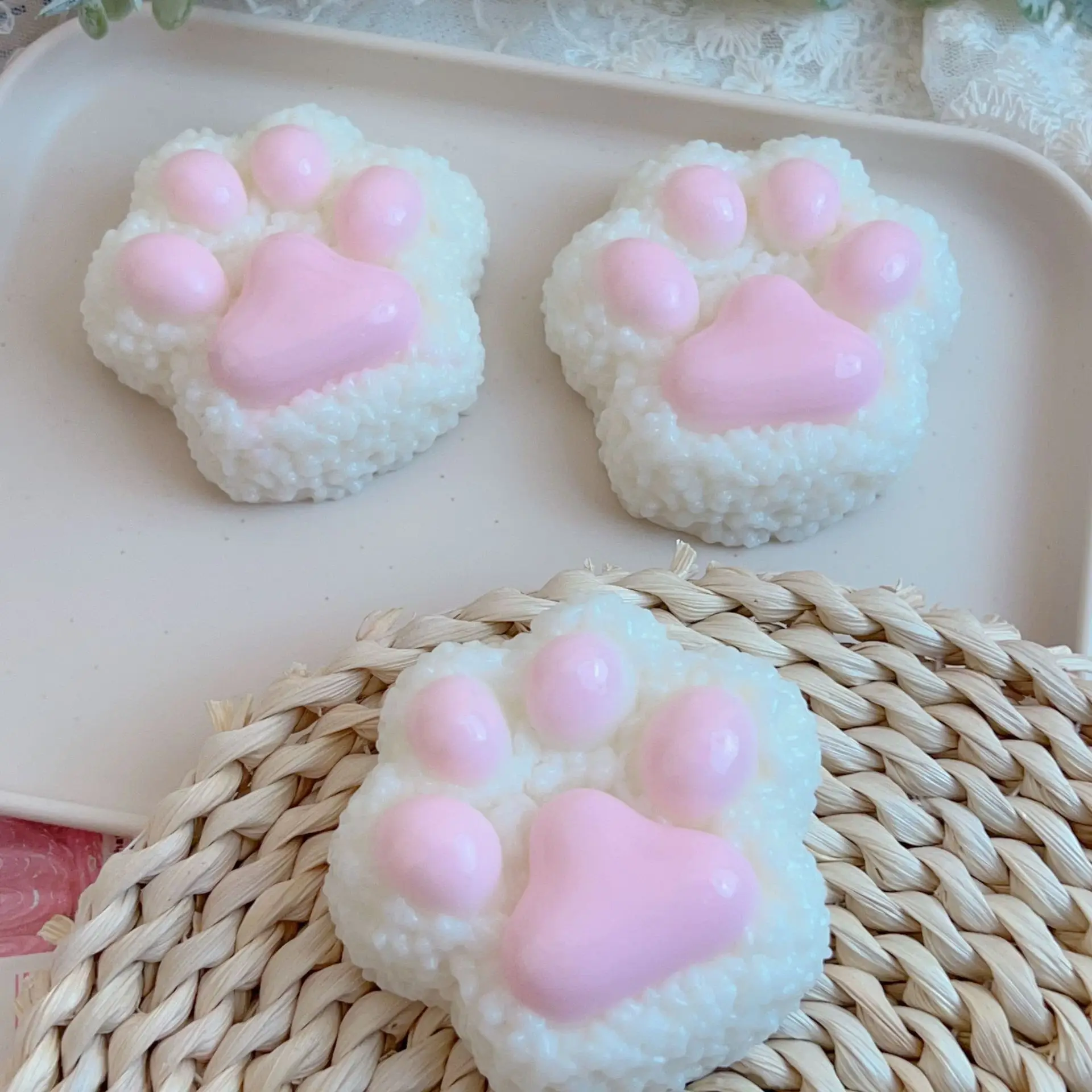 Super Cute Food Play Rice Ball Cat Paw Water Sense Cream Sense Stress Relief Simulation Silicone Soft Hand Feeling Squeeze Toys