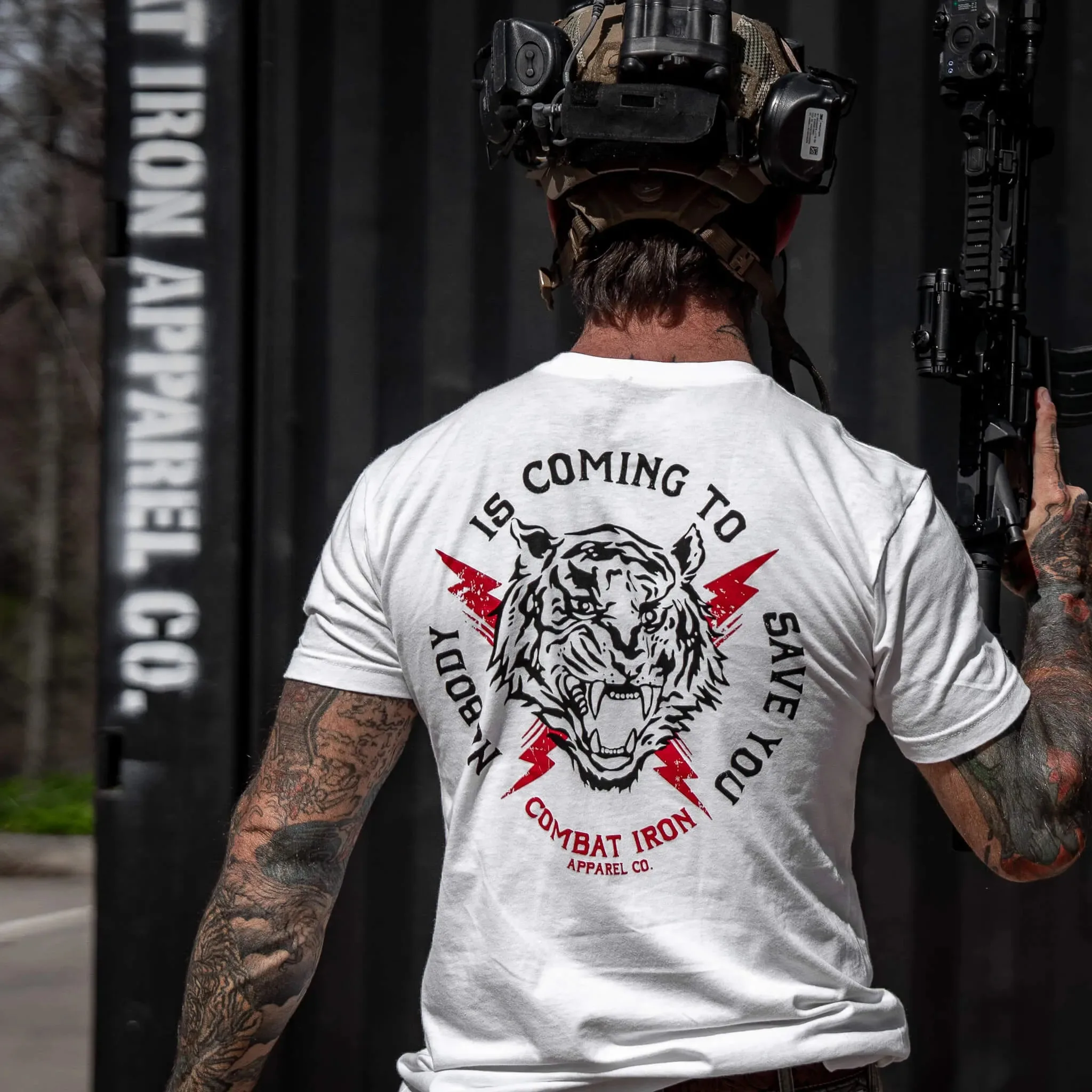 Nobody Is Coming To Save You Men's T-Shirt - Combat Iron Military T-shirt - Suitable for Sports Wear Pure Cotton