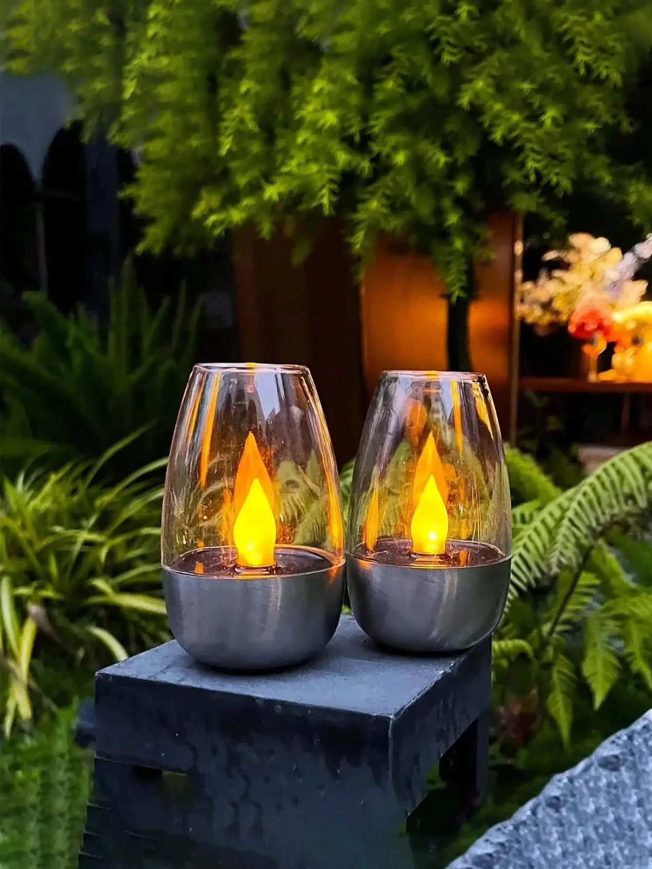 

1/6/12pcs Solar Powered Realistic Wax Candle LED Warm Light Decoration, Solar Powered Energy Efficient Lights, Portable Installation Outdoor Camping Lights, Auto Sensor Turns On At Night, Indoor Window Sill Bed Side Lighting, Stair, Window, Hallway Path L