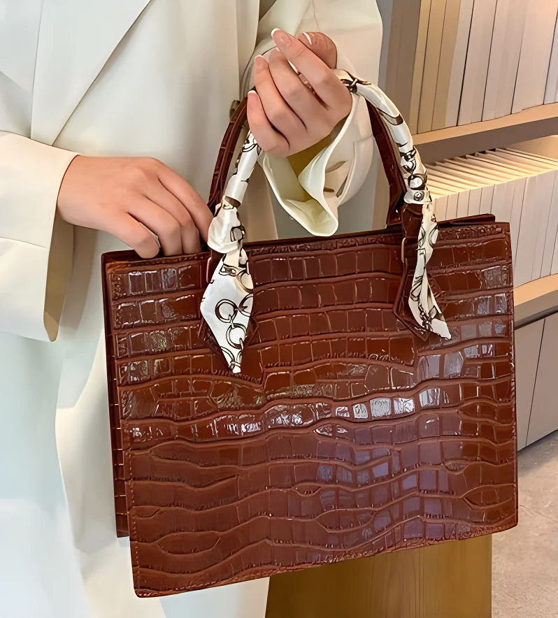 Lady New Crocodile Print Handbag Women\'s  Vintage Fashion Commuting Shoulder Bags Simple Solid Color Tote Bag Gift For Mommy