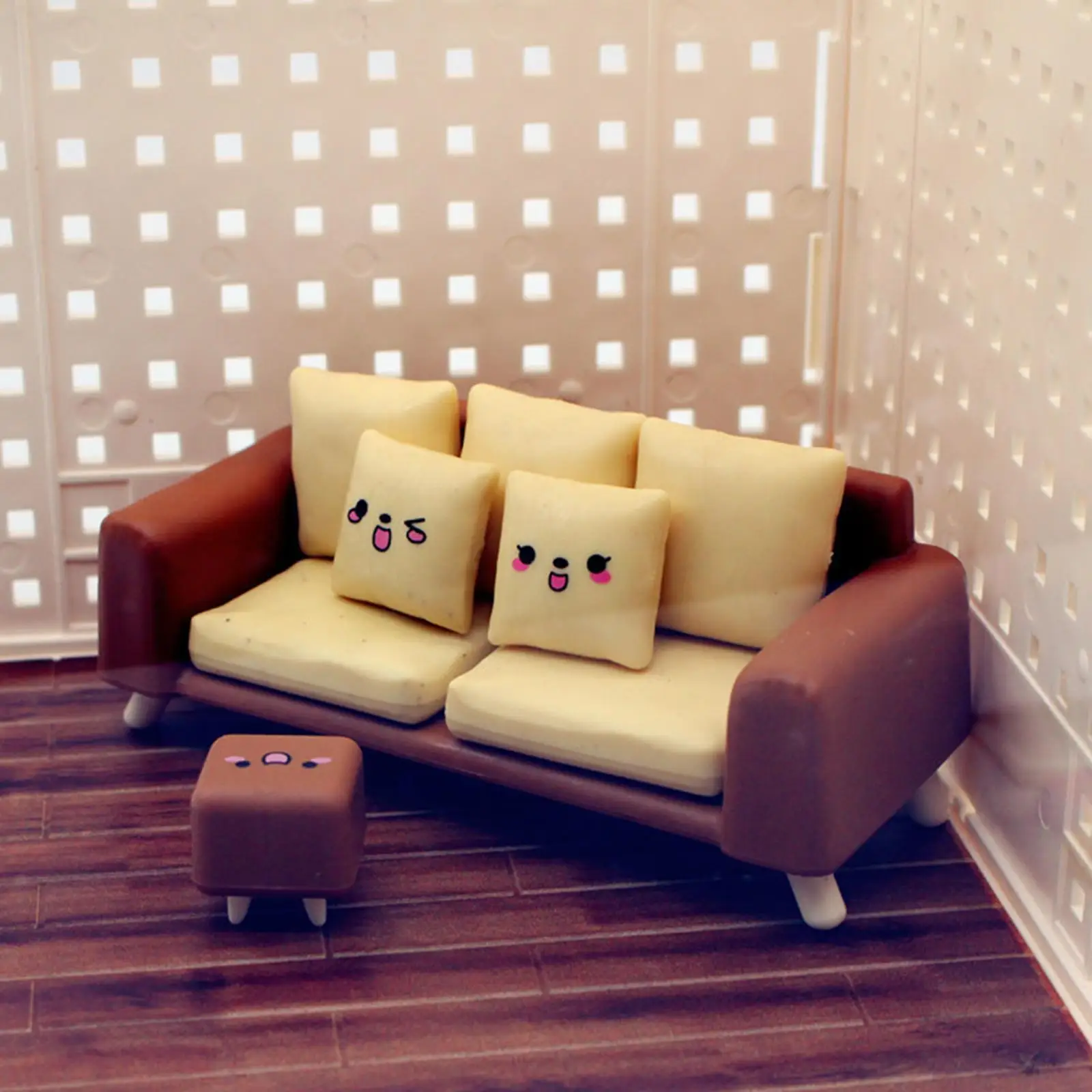 Casa de bonecas sofá para 1/6 1/12 escala casas de boneca cenário suprimentos decoração diy micro paisagens decoração para casa com travesseiros