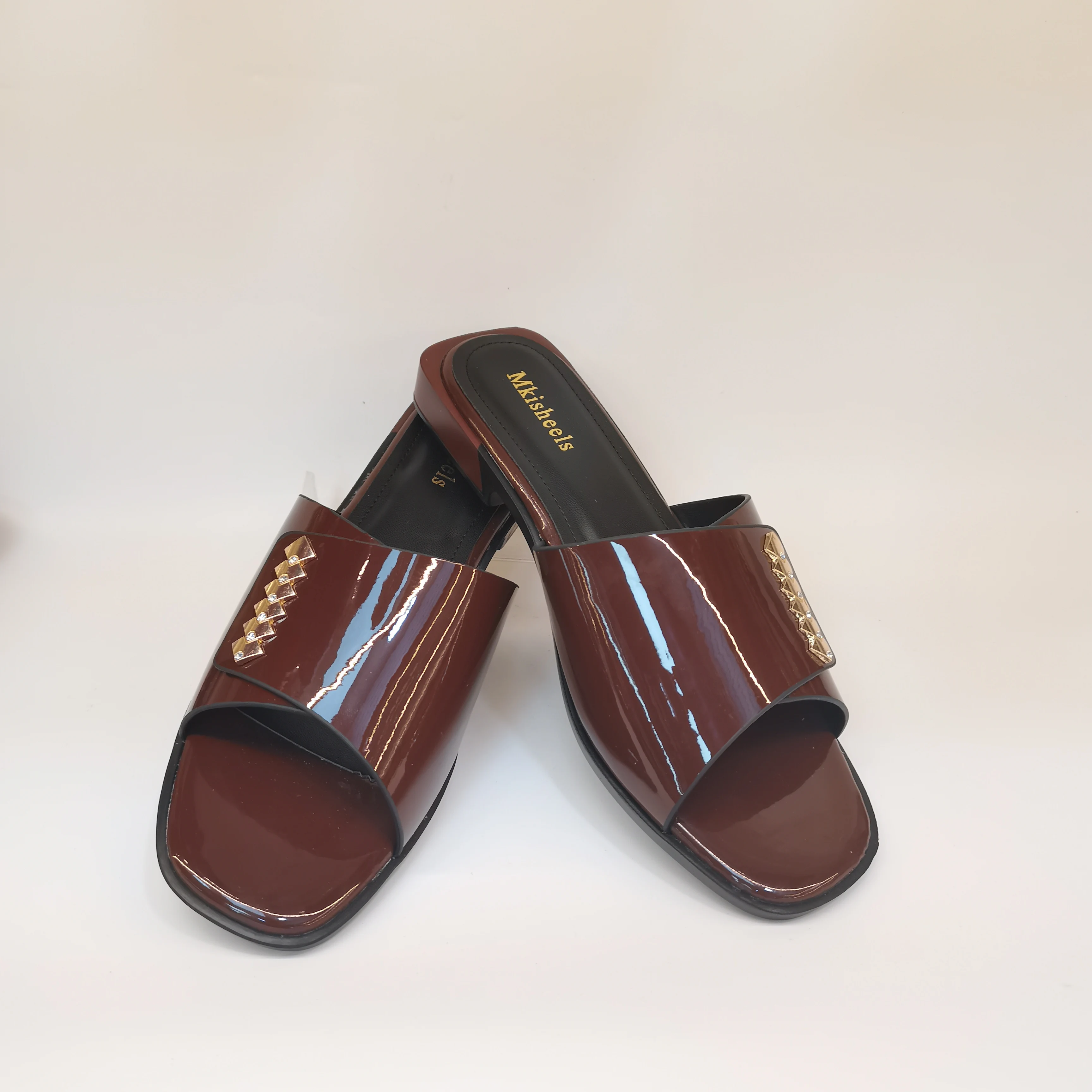 Women's Lower Heel Open Toe Sandals Fashion PU Leather Slip-On Slides With Metal Detailing Summer Sexy Party Dress Shoes