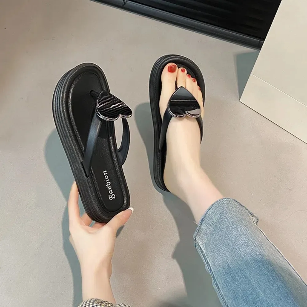 شباشب على شكل قلب معدني مفتوح من الأمام غير قابلة للانزلاق نعل ناعم شباشب للشاطئ أحذية شاطئ PVC صنادل على شاطئ البحر للفتيات #1