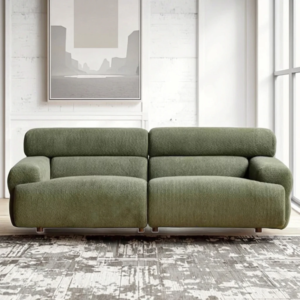 レトロなリビングルーム、小さなアパート、3人掛けストレートソファ、布製豆腐ブロック