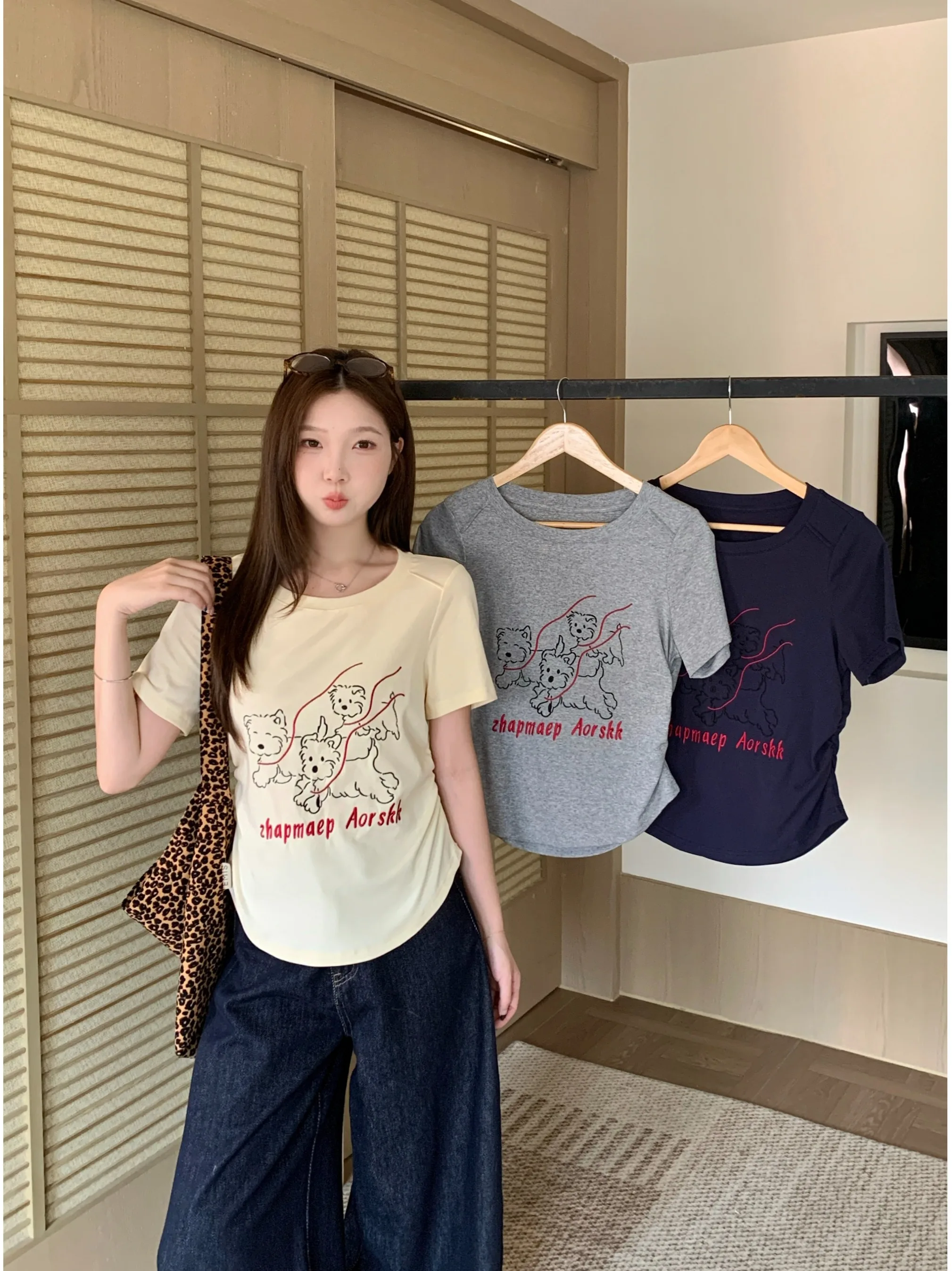 

plus Size Summer Casual Style Short Sleeve T-Shirt Women's Loose Fit Cartoon Dog Print Top Waist-Cinching Asymmetrical Design