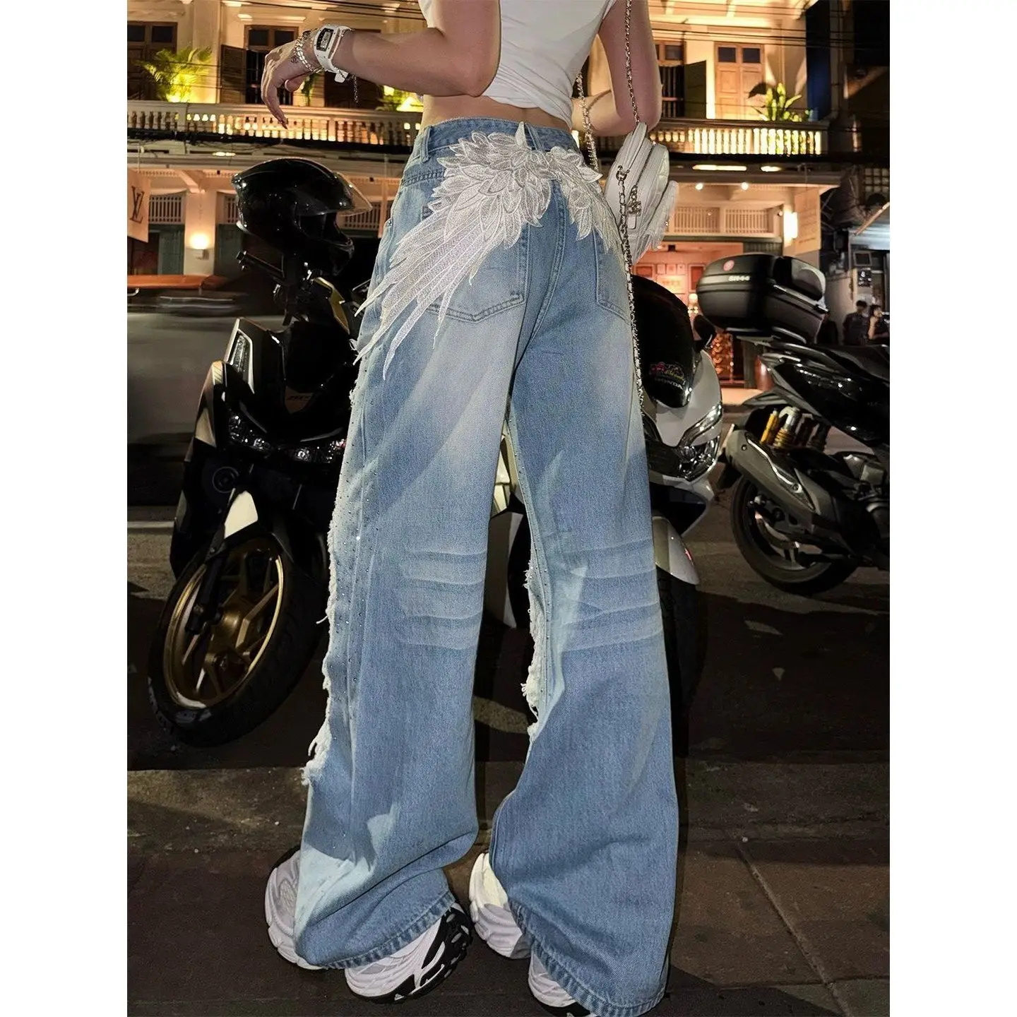 American Street Style Heavy Industry Women's Washed and Ironed Ripped Jeans 2026 New Wings Embroidered Floor-Mopping Pants