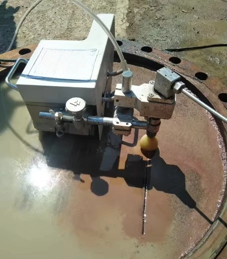 Complete System to Cut Openings in Oil tank Portable Mobile Water Jet Cutting Machines