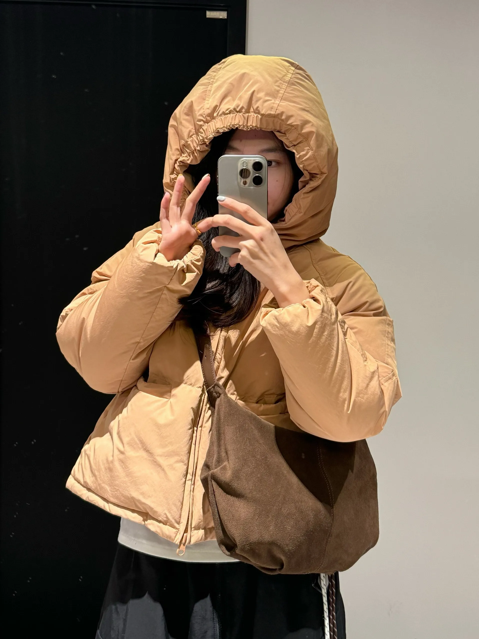 

ERUME Casual Loose Goose down Jacket Pure Color Hooded Short Outerwear Anti-Aging Design Women's Winter Warm Coat