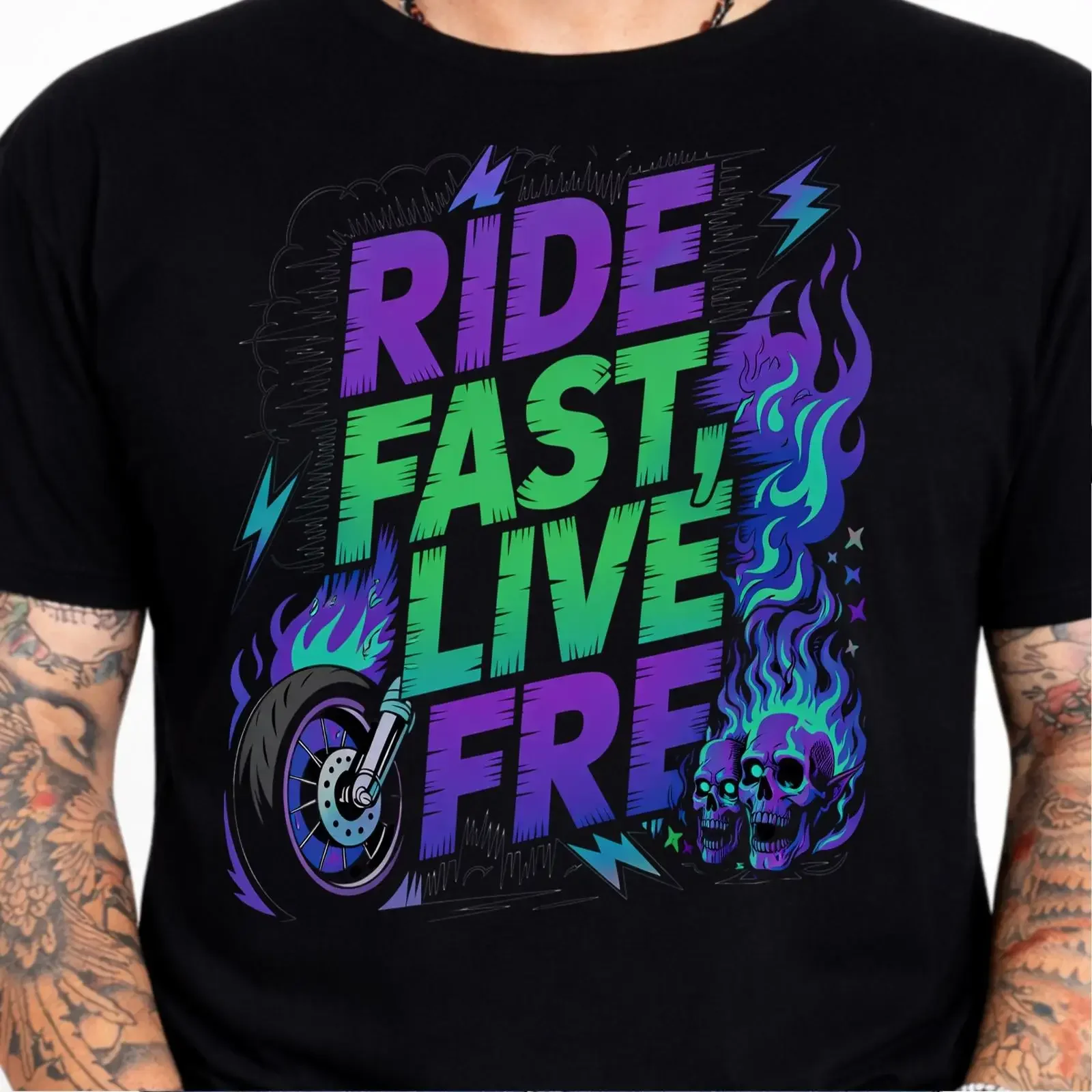 Ride Fast Live Free Neon Biker Motorrad Totenköpfe Flammen Rad Grafik T Shirt vintage Washed Top For Everyday Wear Stylish