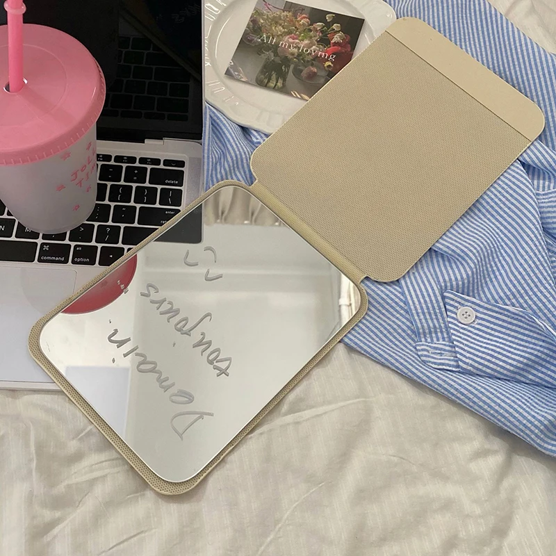 Cartoon Rabbit Bear Foldable Makeup Mirror, portátil, bonito, dormitório estudantil, desktop, pequeno presente