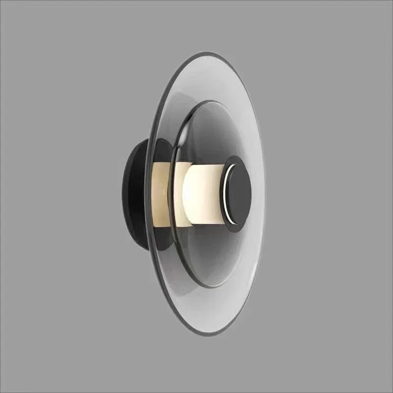 Lámpara Led de pared con disco de vidrio ámbar minimalista, accesorio de iluminación para decoración interior del hogar, moderno, dorado y negro, para dormitorio y sala de estar