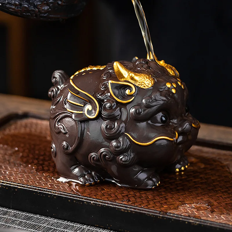 Purple Clay Flying Pixiu Tea Pet,Symbolizing Wealth Nourishing Tea Water,Tea Table Creative Handmade Decorative Small Ornaments