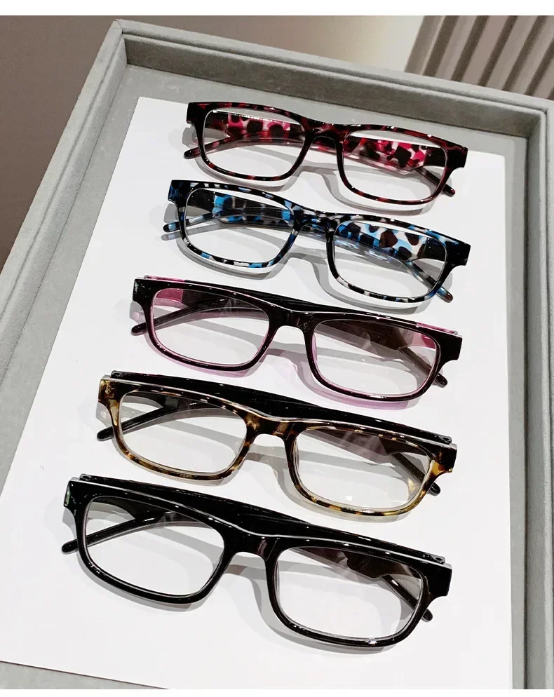 0~ +4,0 Leoparden-Lesebrille, Anti-Blaulicht-Druck, Presbyopie-Brille, neutral, rechteckig, schwarzer Brillenrahmen, ältere Menschen – Detail 2