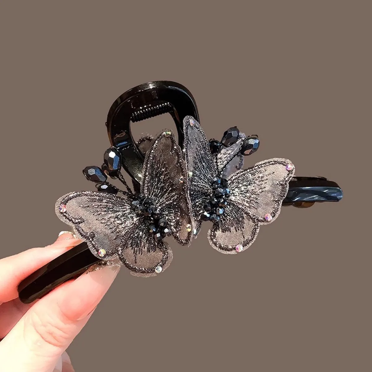 Embroidered Butterfly Shark Clip Women Girls Ponytail Hairpin Fashion Back Head Disc Hair Shark Clip Large Elegant Hair Claw New