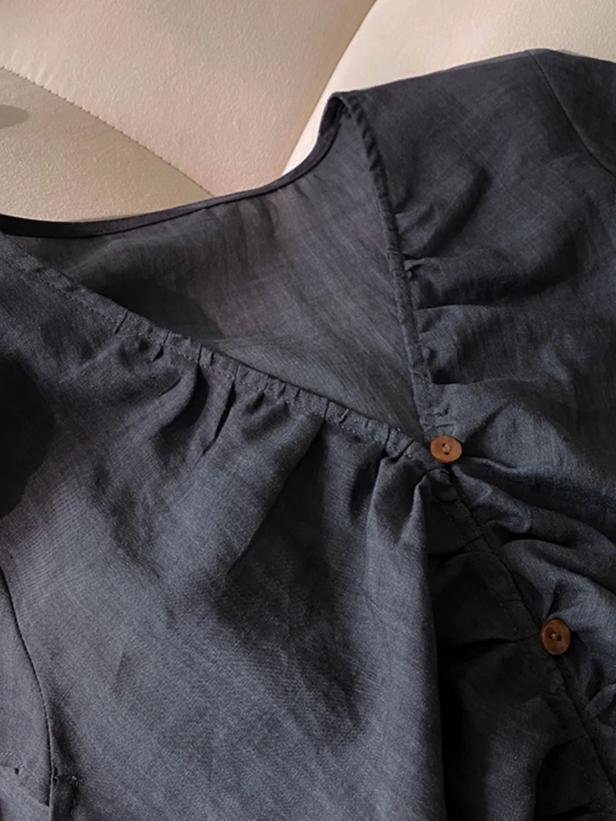 Retro donna irt estate sottile design casual senso pieghettato V-ne Fly Sve Top sciolto pendolarismo Sle ort Sve Button