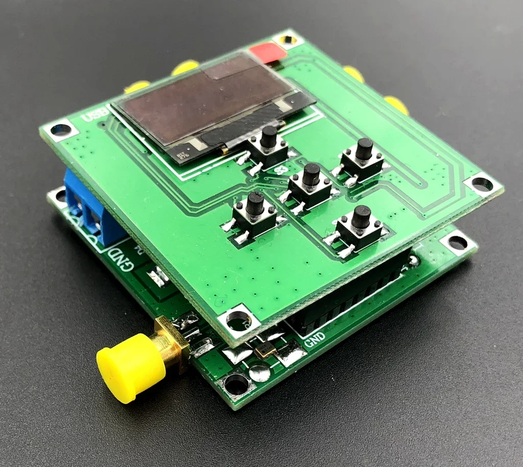 

LMX2581 Low Phase Noise, Low Power Consumption, Internally Integrated VCO Phase-locked Loop 50M To 3760MHz