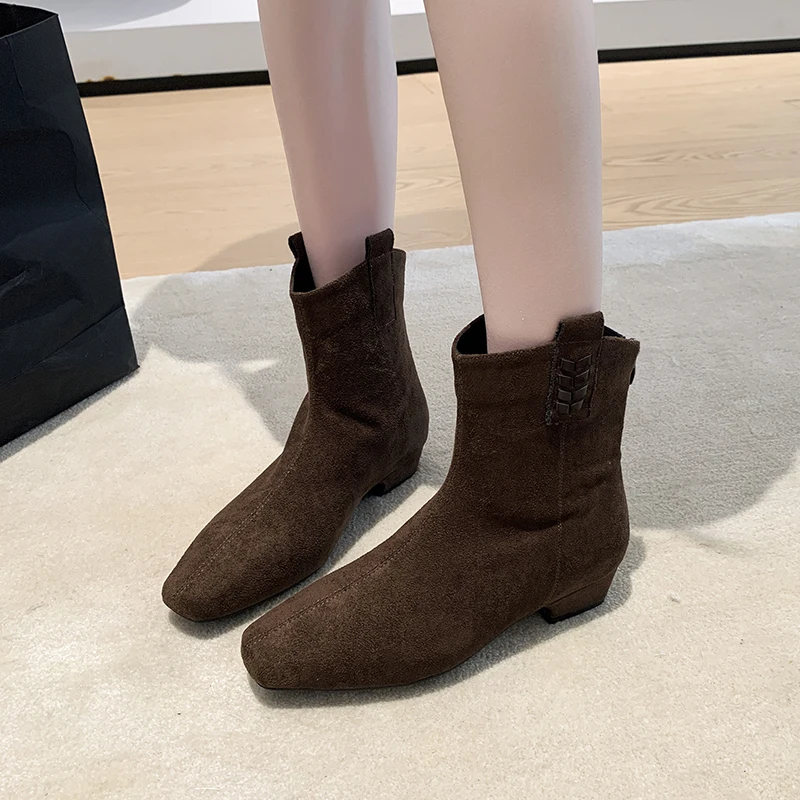 

Замшевые ботильоны для женщин, элегантная обувь на плоской подошве, женская трендовая зимняя обувь 2025 года, готические гладиаторы, повседневные зимние мотоциклетные ботинки Botas De Mujer