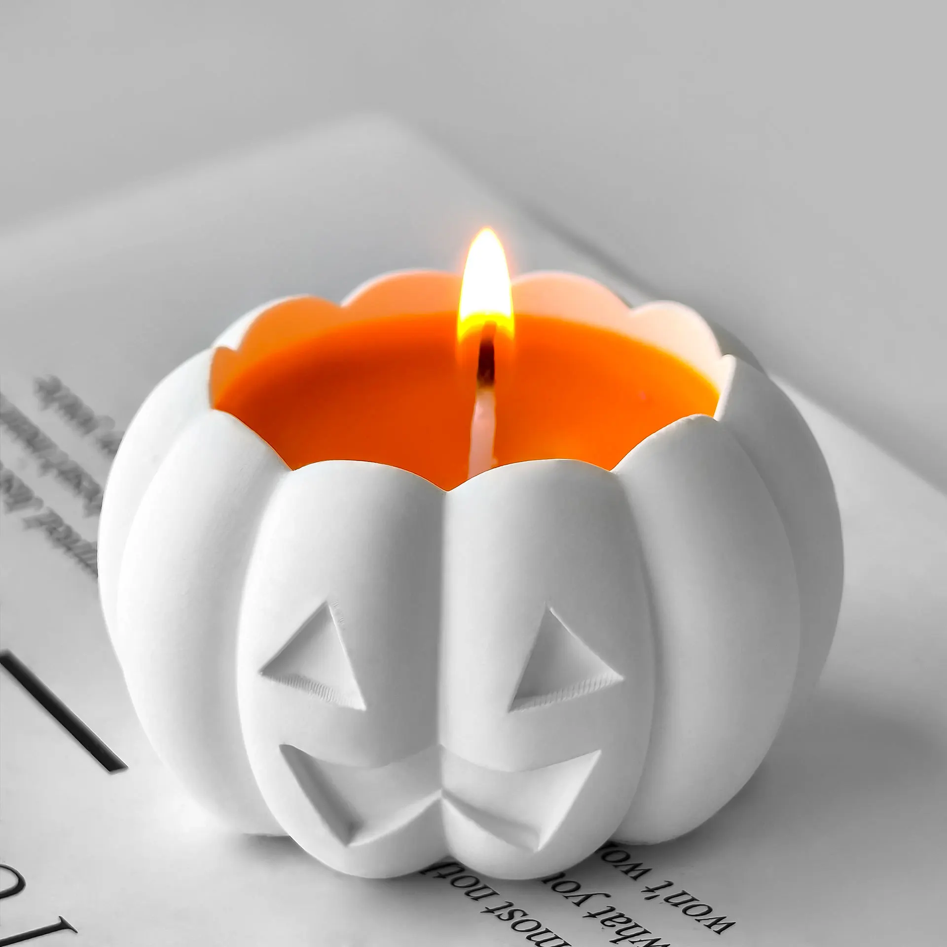 

DIY Halloween Ghost Pumpkin Silicone Mold for Aromatherapy Candle 3D Pumpkin Candle Stand - Spooky Decor Crafting Tool