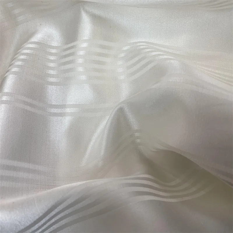 

Silk Cotton Jacquard Satin Quilt Cover Material 280 Width 20 M Fabric