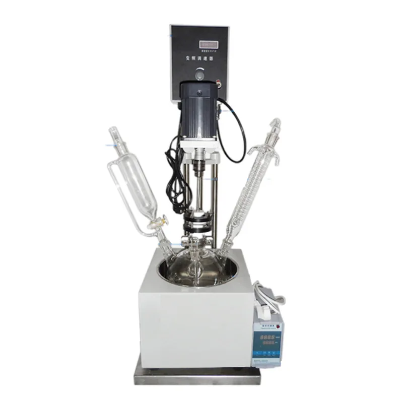 Jednowarstwowy reaktor szklany Laboratoryjny reaktor destylacyjny z borokrzemianu Wielofunkcyjne mieszanie próżniowe
