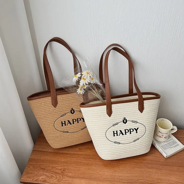 

Прочная сумка для подгузников с износостойкой поверхностью, идеально подходит для частых поездок и активного отдыха на природе.