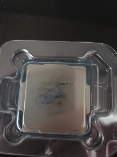Intel Core i7 7700K 4.2GHz Quad-Core Eight-Thread 8M 91W CPU Processor LGA 1151 photo review
