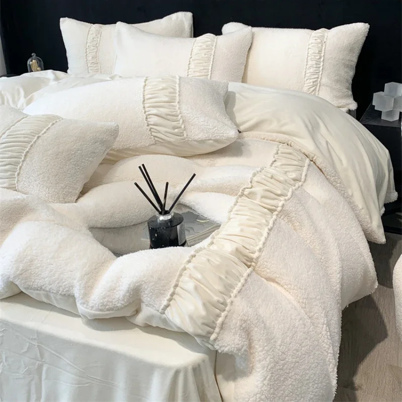 Luxury Coral Fleece Bedding Set for Winter Warm Thicken 4pcs Comforter Cover Flating Sheet Set Simple Style Bedspread Home Decor