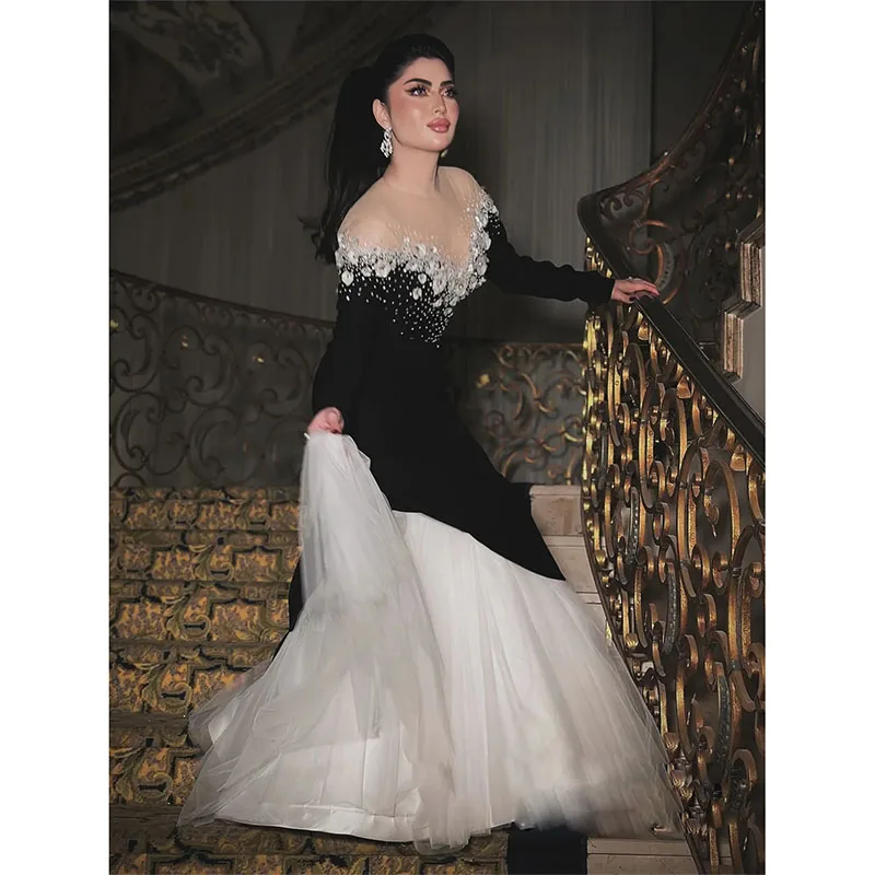 Elegant Sheer O Neck Long Sleeve Evening Dresses Beading Appliqued Celebrity Dress Mermaid Saudi Arab Prom Gown