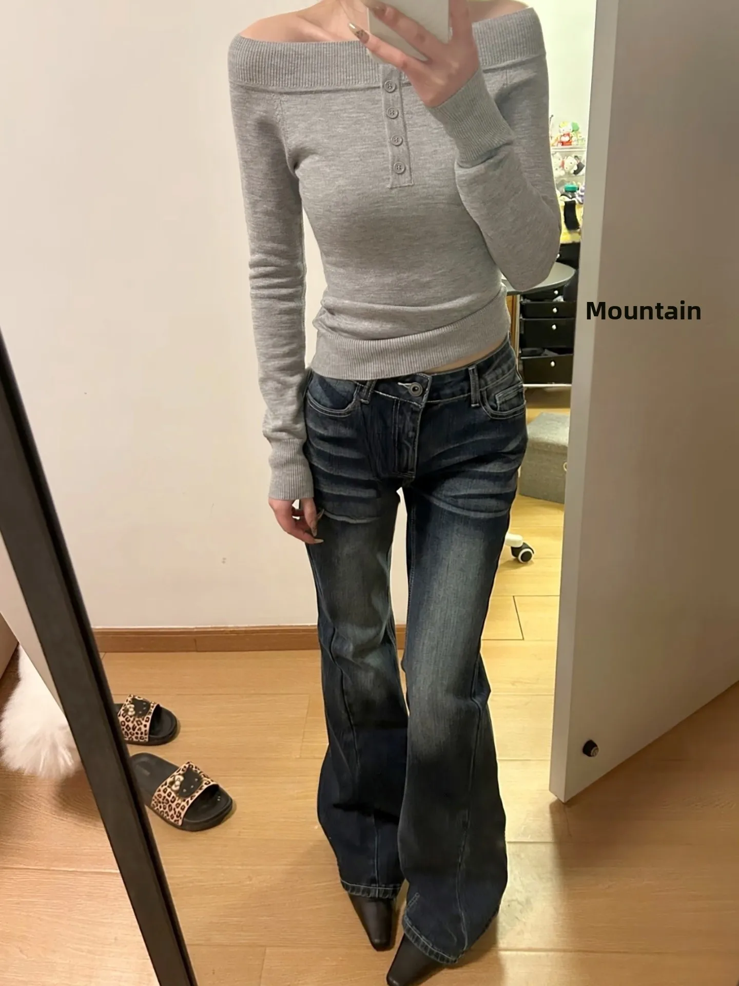 

Gisele Retro Flared Jeans Low Waist Slim Fit Long Pants Waed Deep Blue Spring 2026 Trendy Women's Cotton Stretch Denim