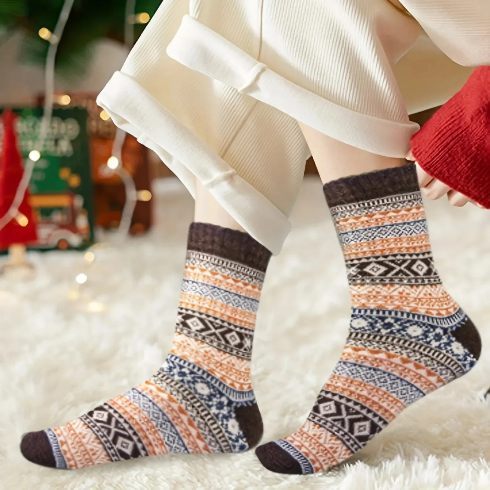 5 pairs of men\'s socks retro ethnic style medium-high stockings fall and winter thickened warm socks Japanese thick line