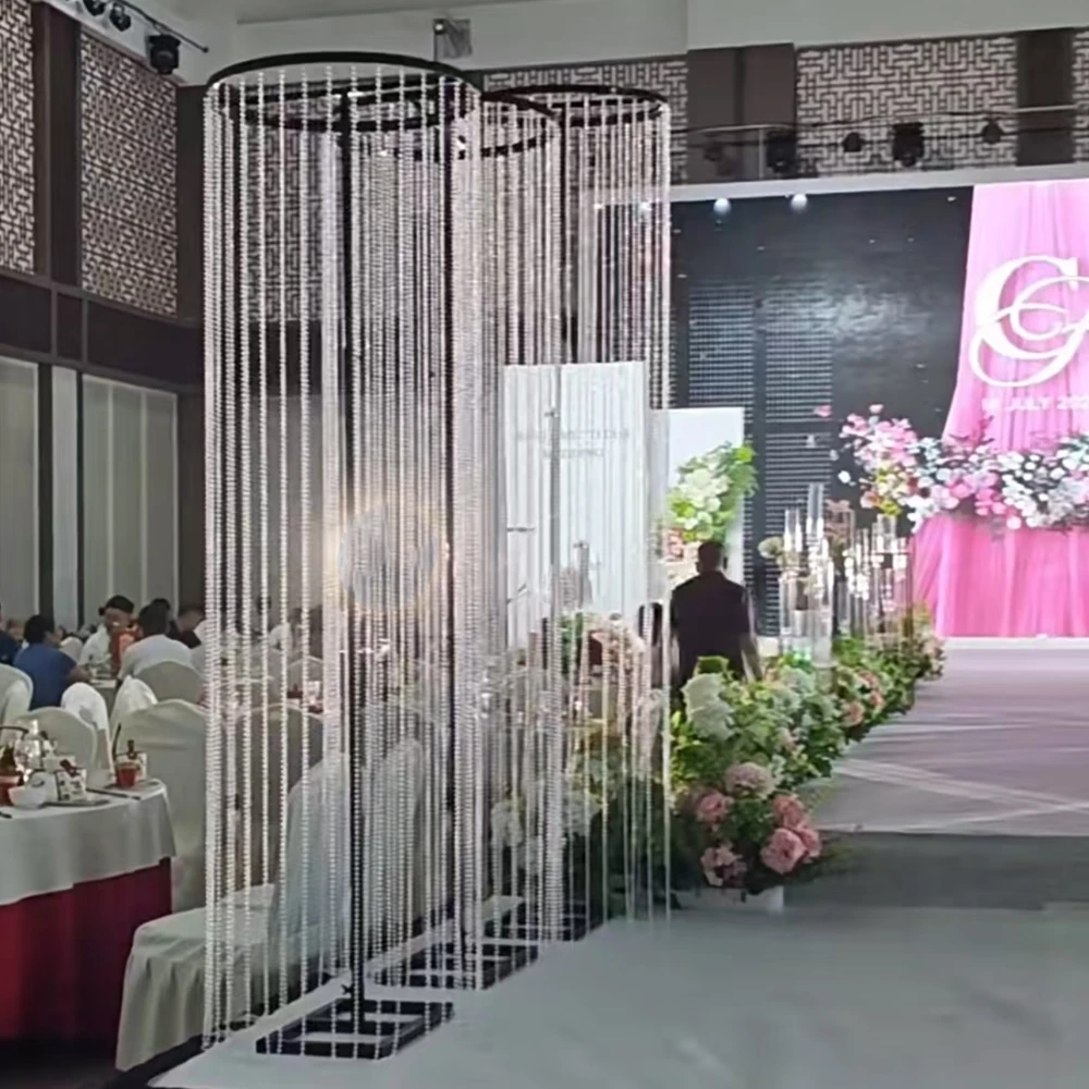 4pcs/6pcs H200cm/220cm tall Custom New Design Aisle Black Arch With Curtain Beads Chandelier Stand Metal Backdrop For Wedding