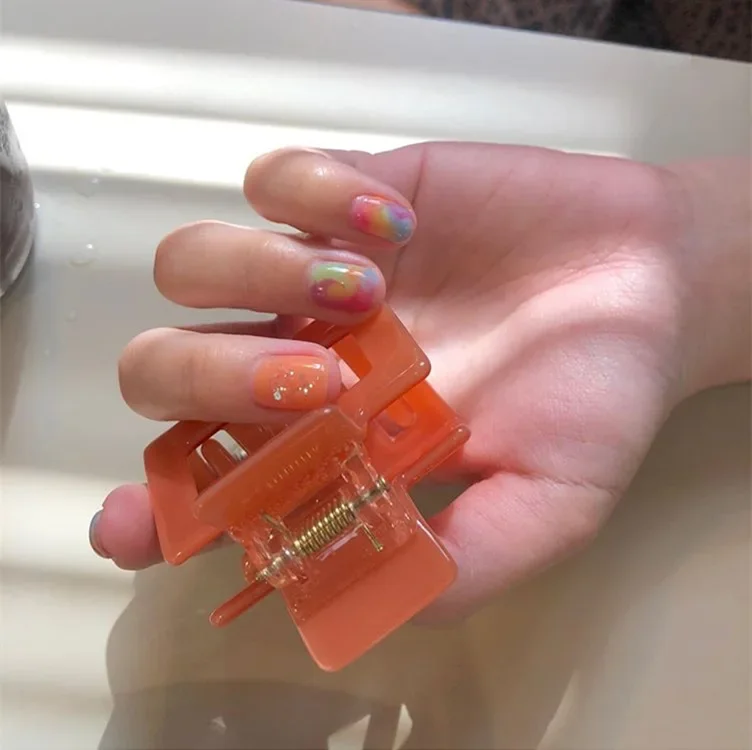 5 سنتيمتر X 5,5 سنتيمتر عالية الجودة موضة النساء مقاطع هندسية المشابك خلات دبابيس شعبية هدية مثالية الحلو الفتيات إكسسوارات الشعر