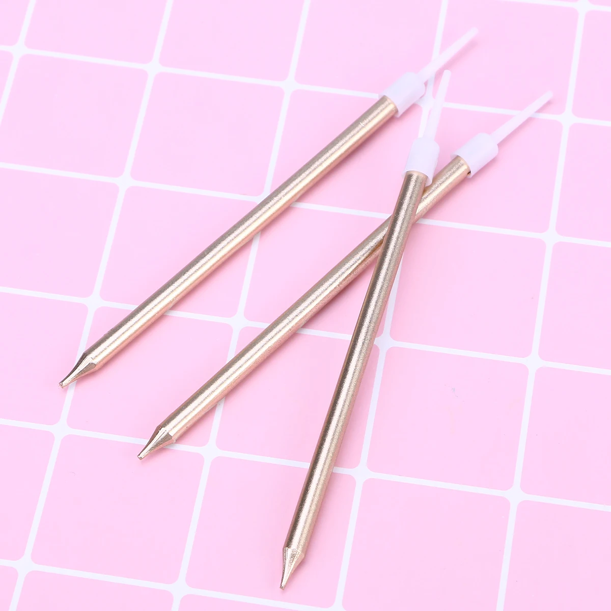 

12Pcs Golden Slender Candles Shiny Finish Eco Friendly Smokeless Burn for Cake Decorating Special Occasions Lighting